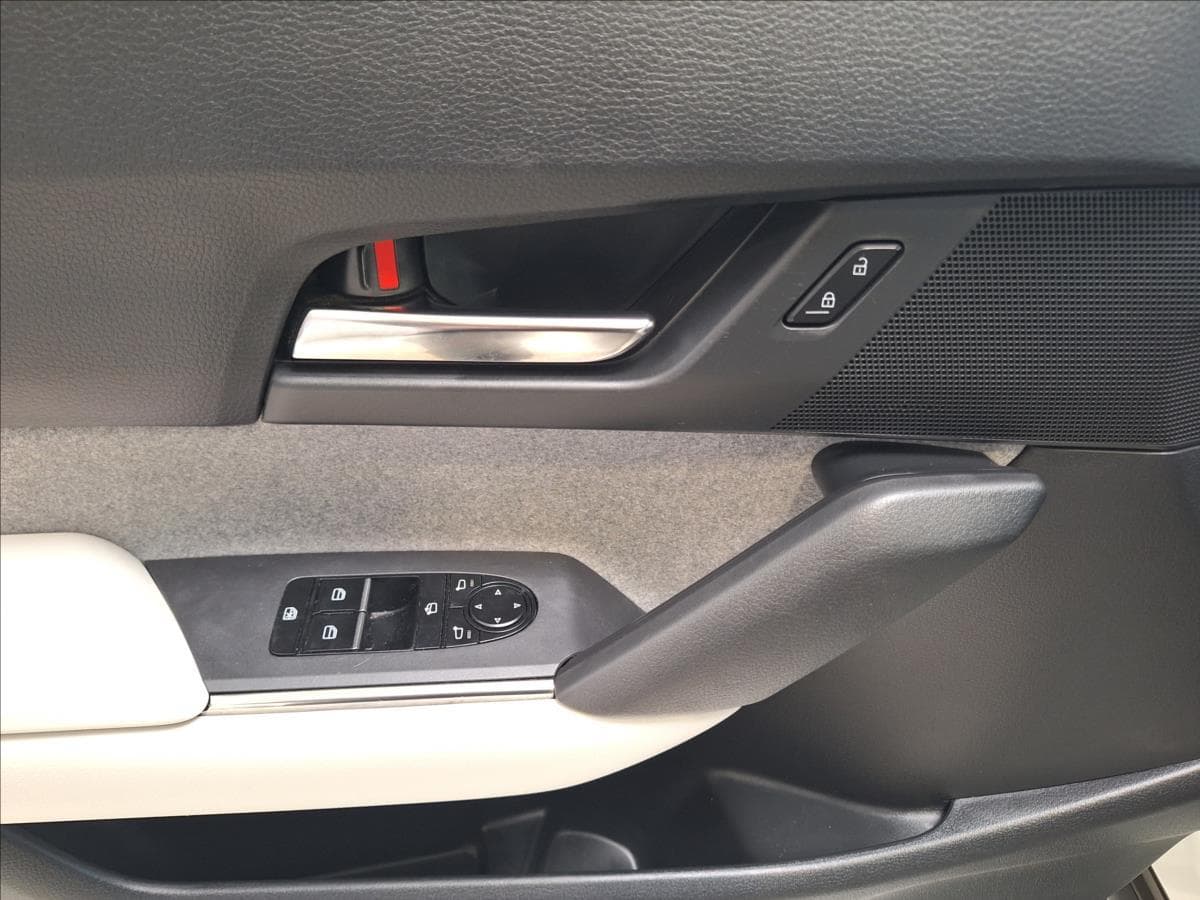 2022 Mazda Mx-30 - 11