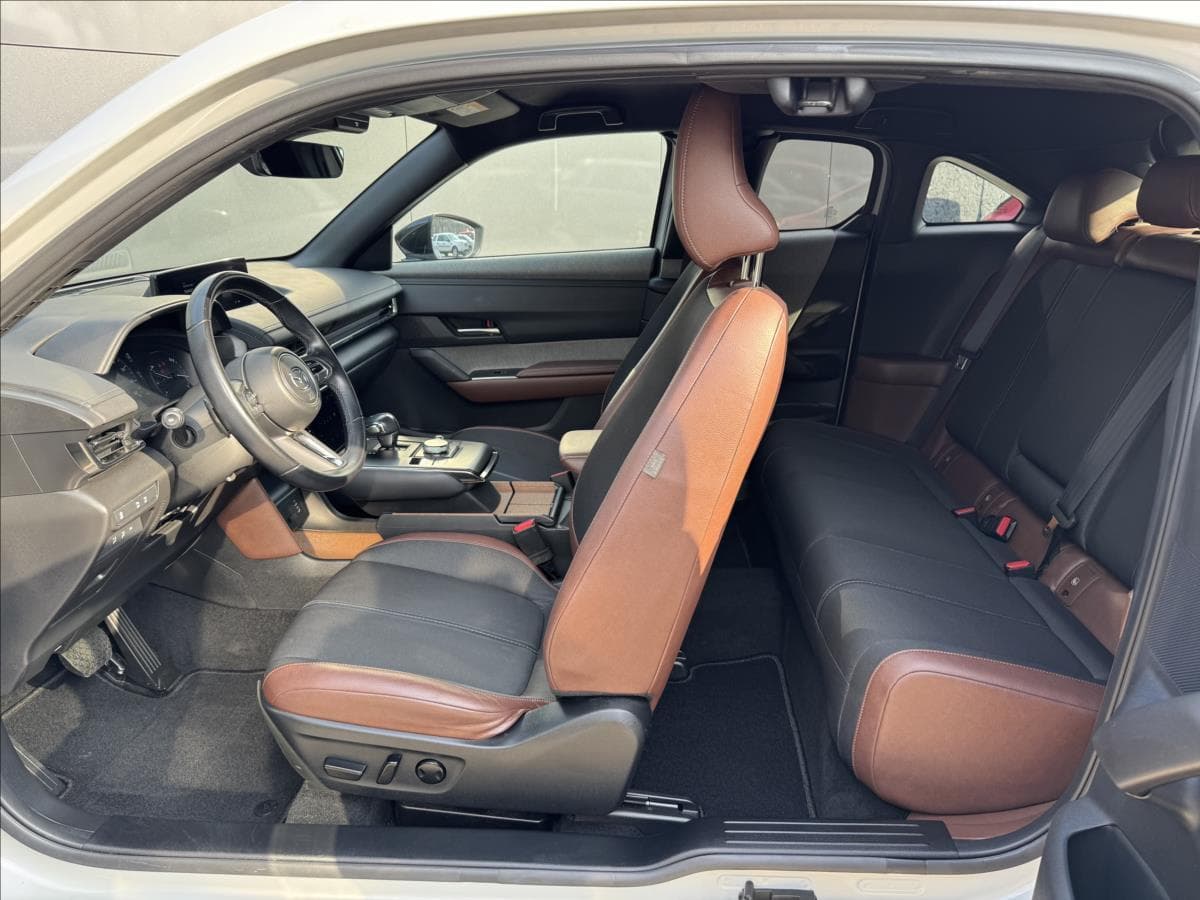 2021 Mazda MX-30 - 12