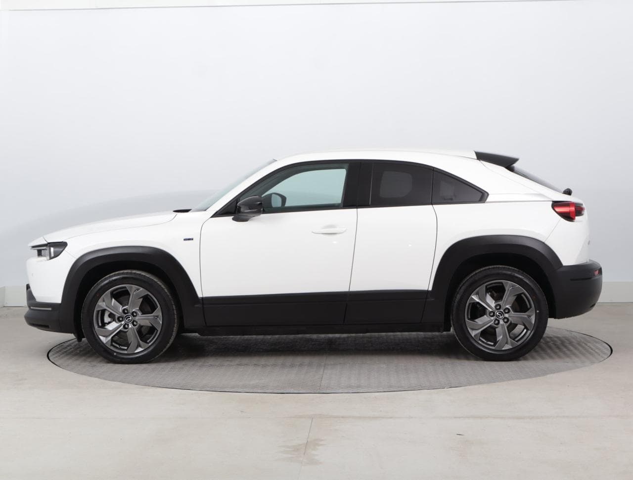 2023 Mazda MX-30 - 7