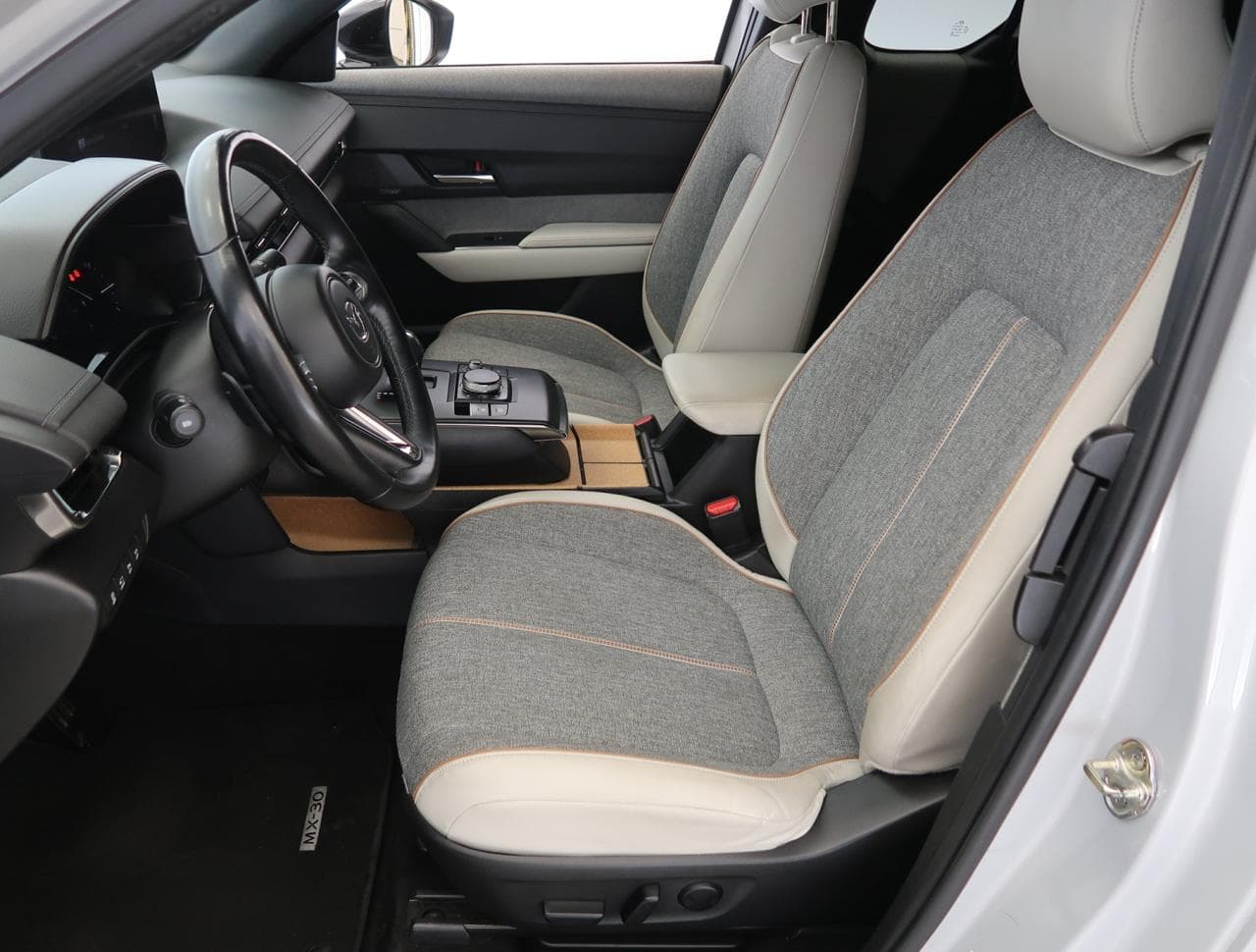 2020 Mazda MX-30 - 15