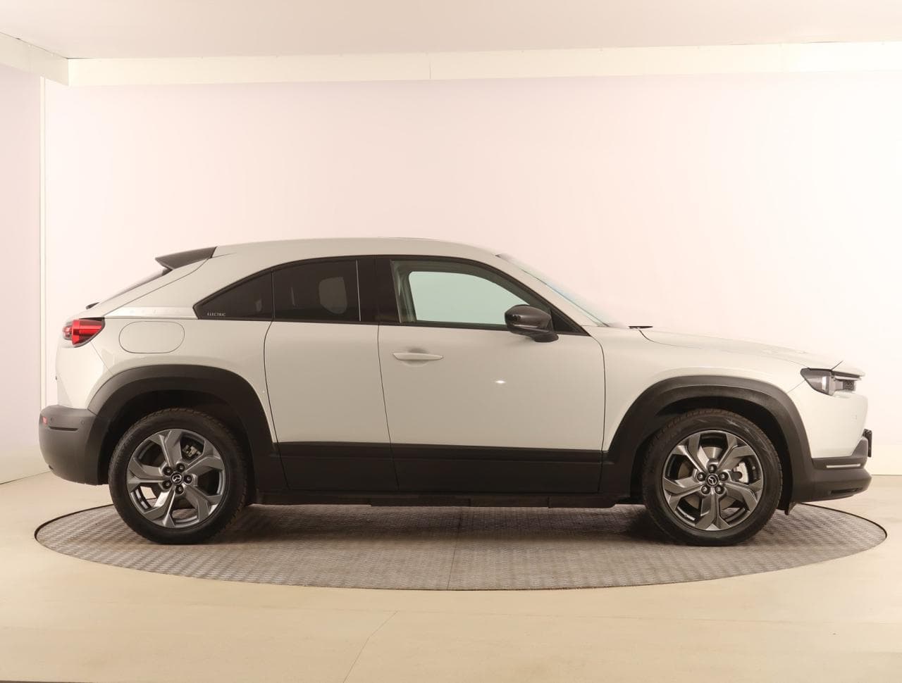 2020 Mazda MX-30 - 8