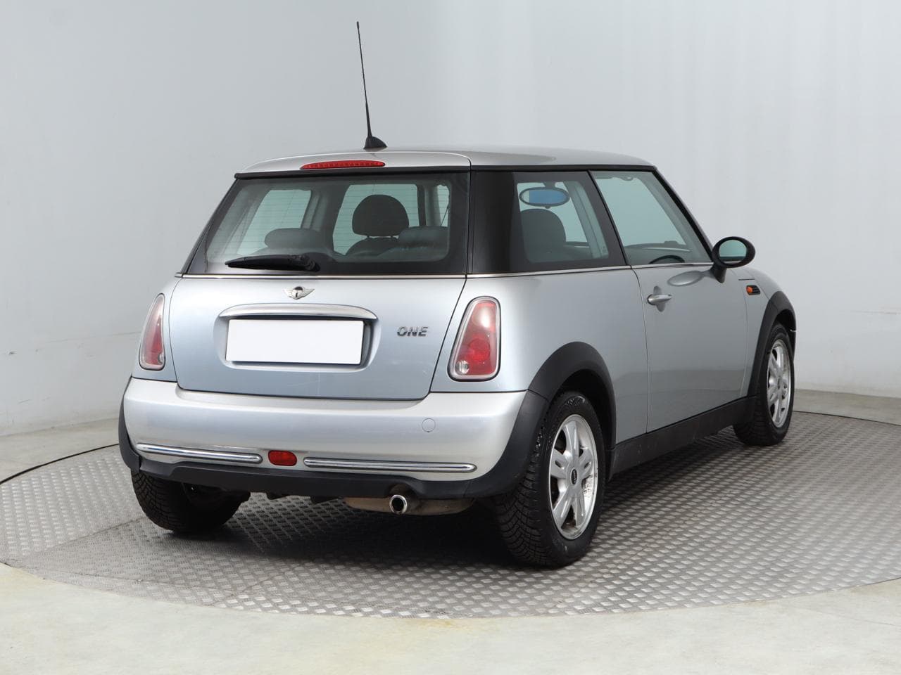 2004 Mini One - 13