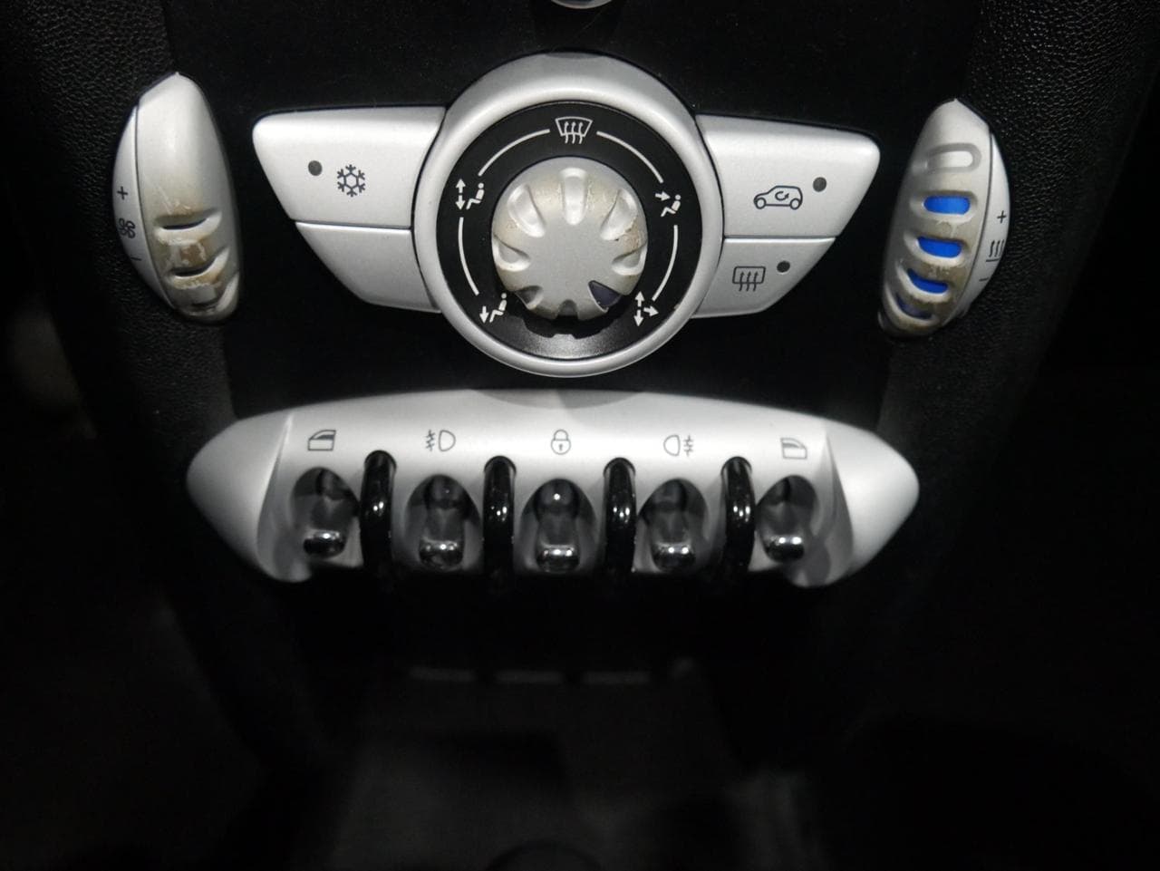 2010 Mini ONE - 19