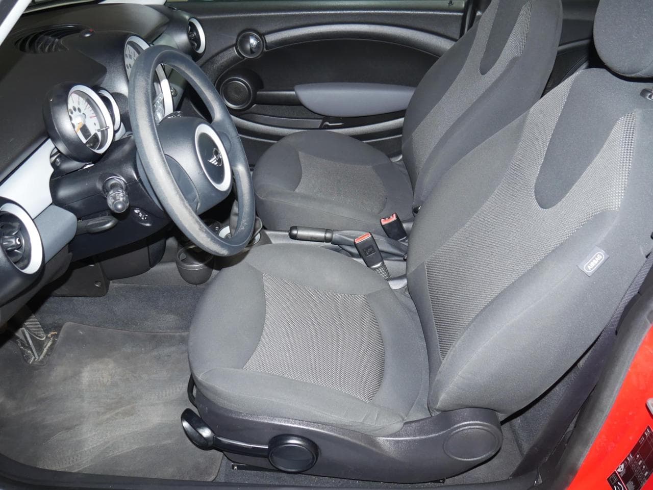 2010 Mini ONE - 9