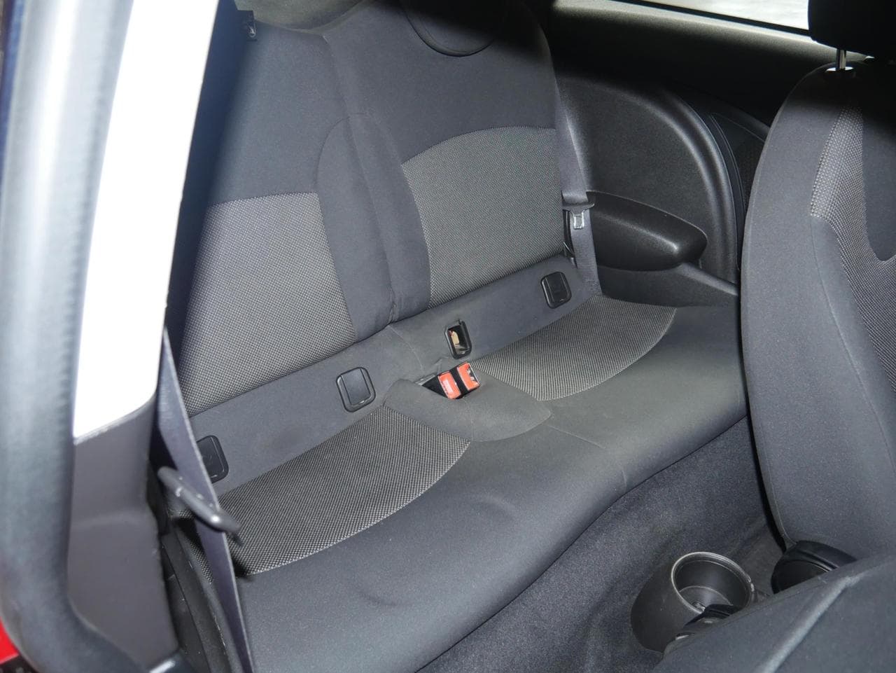 2010 Mini ONE - 11