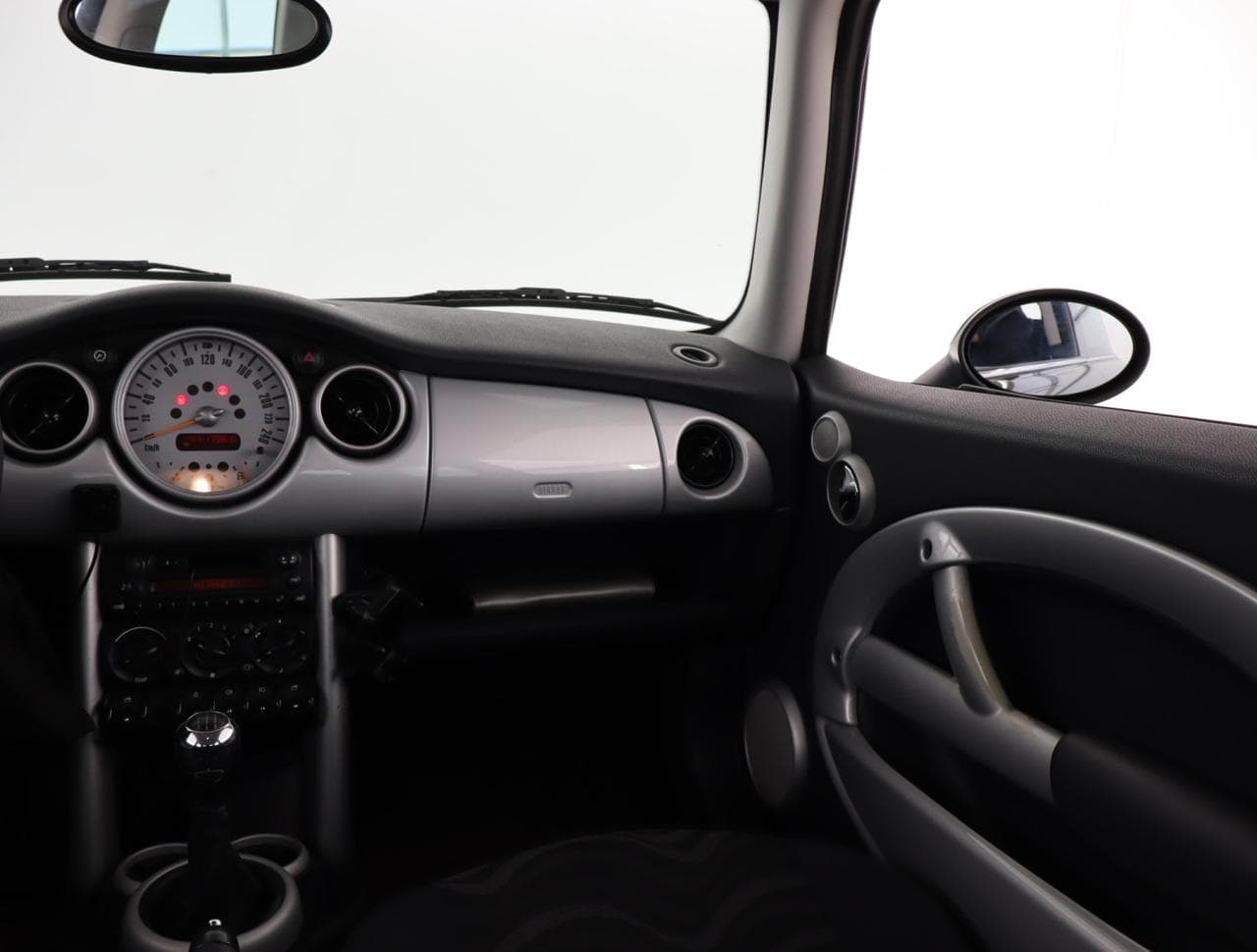 2002 Mini ONE - 11
