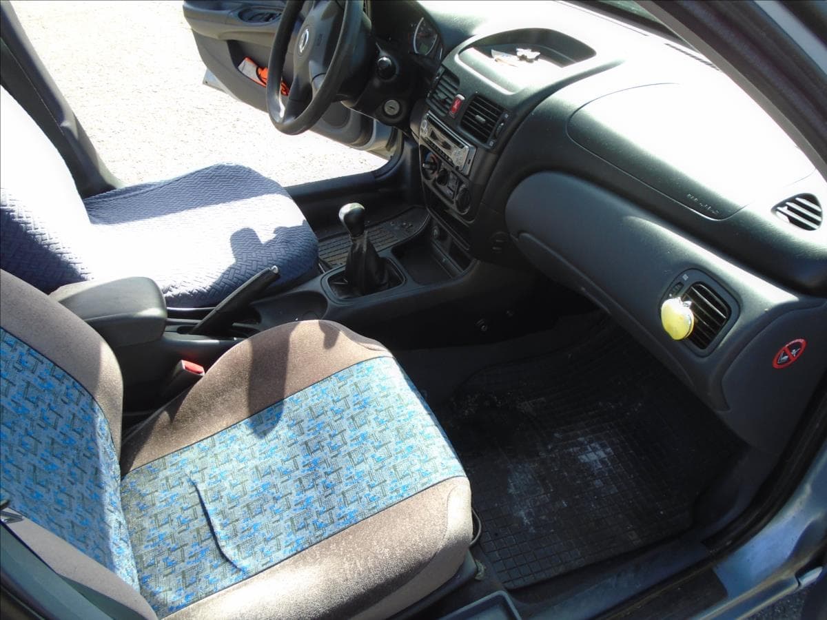 2004 Nissan ALMERA - 14