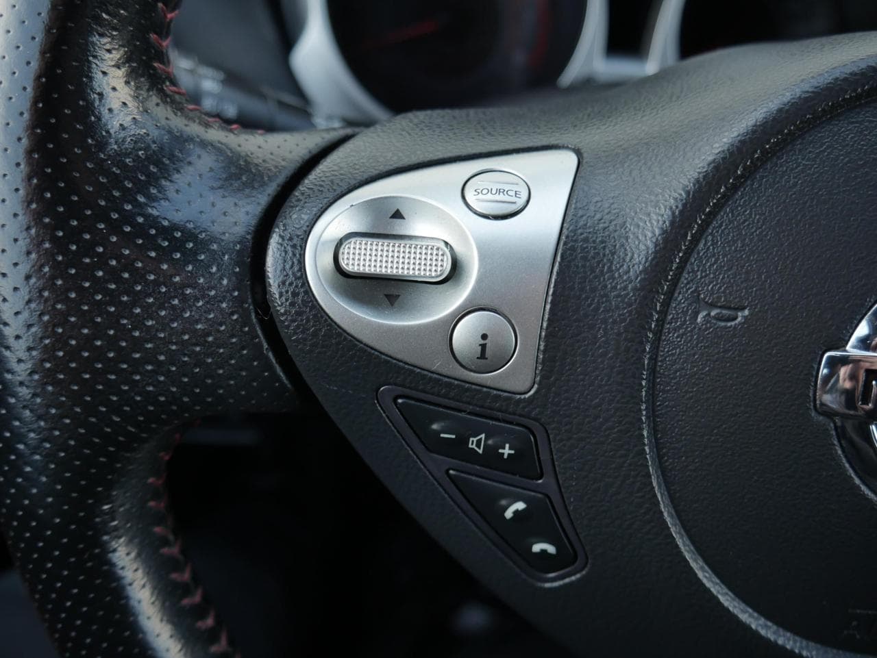 2015 Nissan JUKE - 12