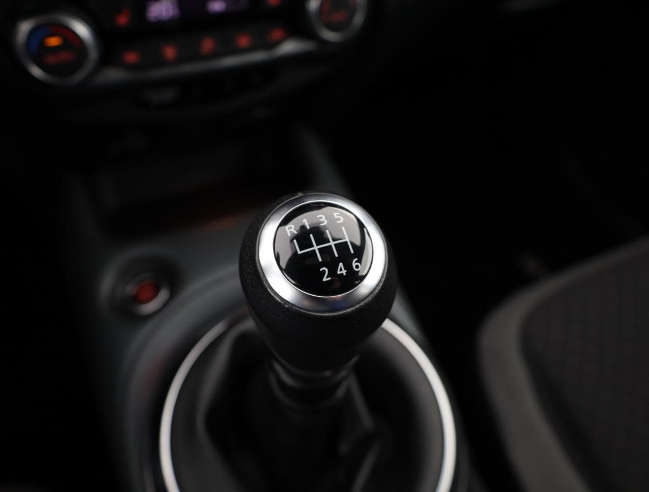 2020 Nissan Juke - 17