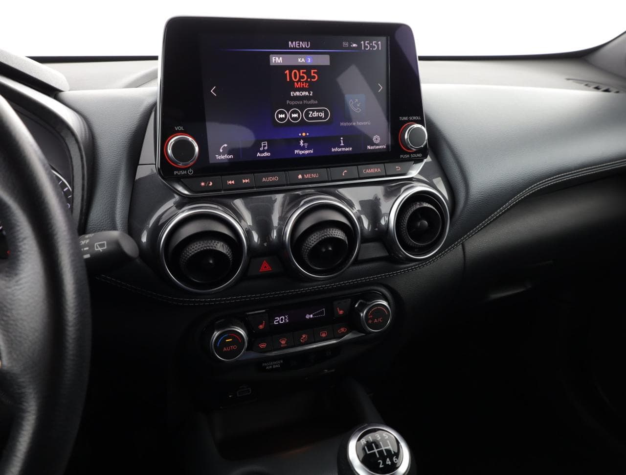 2020 Nissan Juke - 16