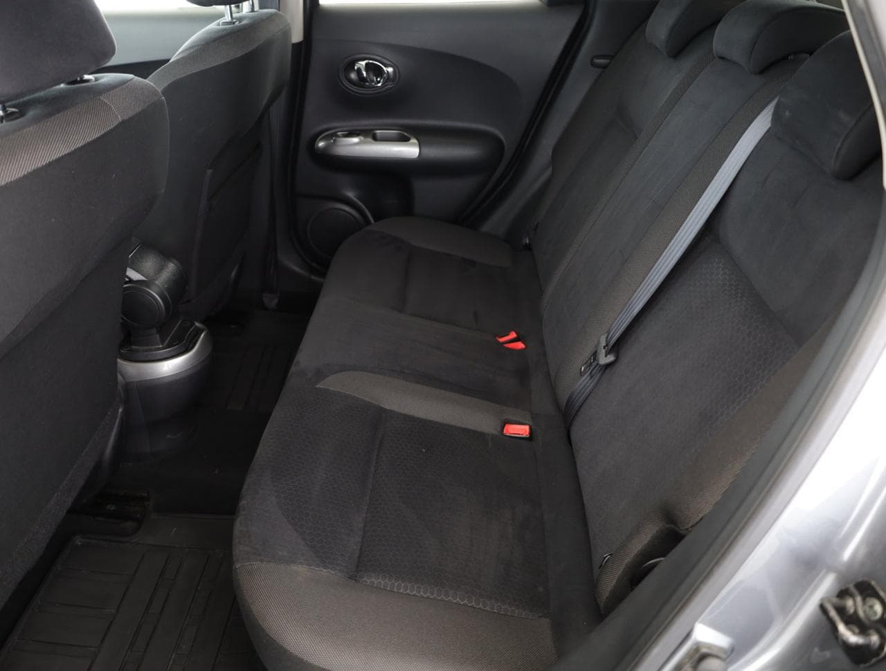 2013 Nissan Juke - 12