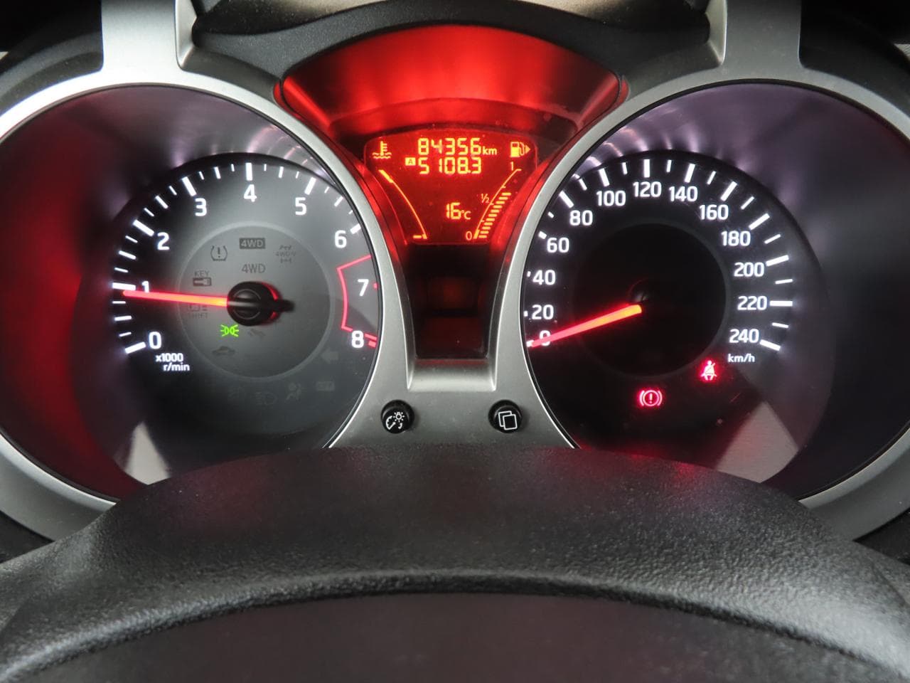 2018 Nissan JUKE - 17