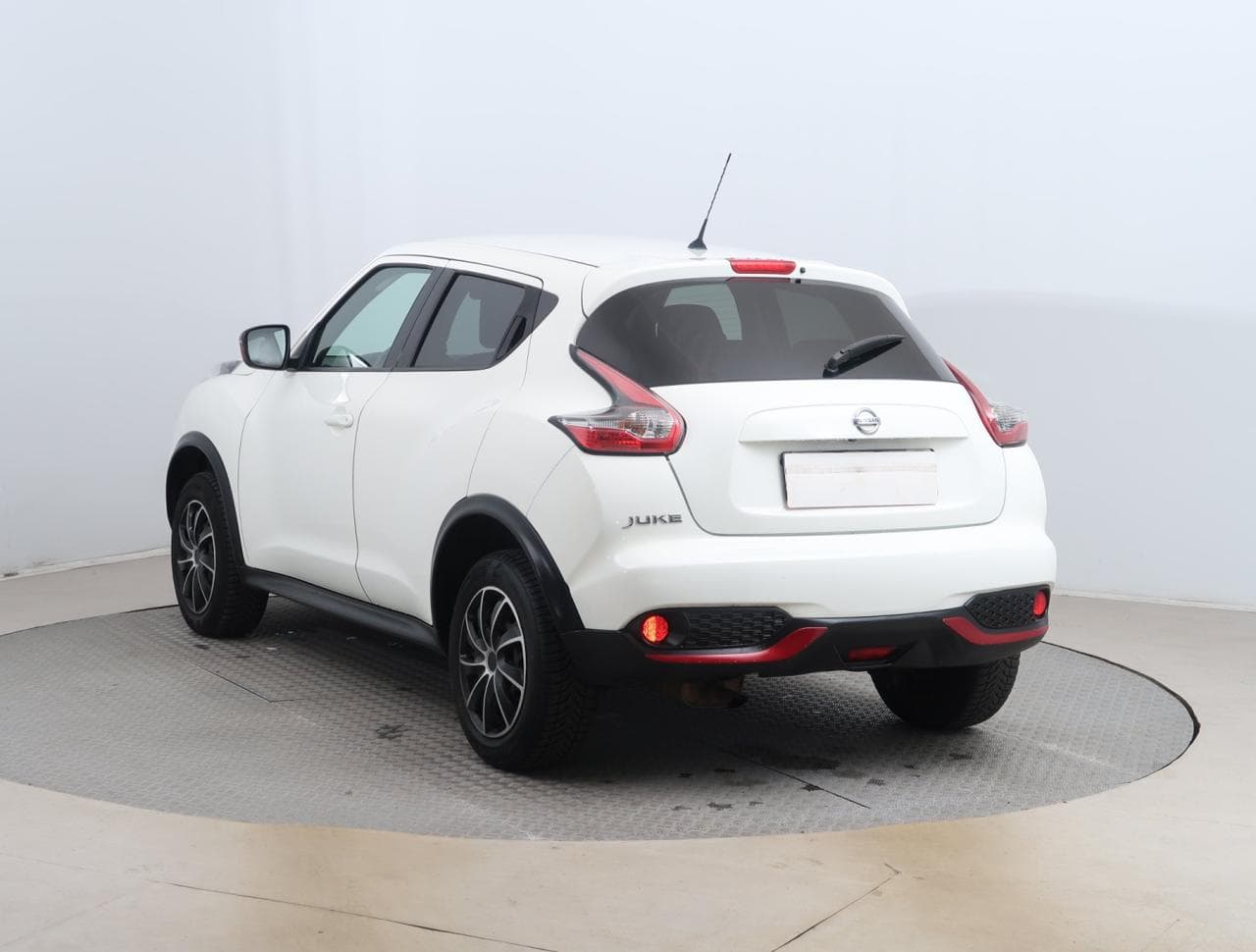 2017 Nissan JUKE - 8