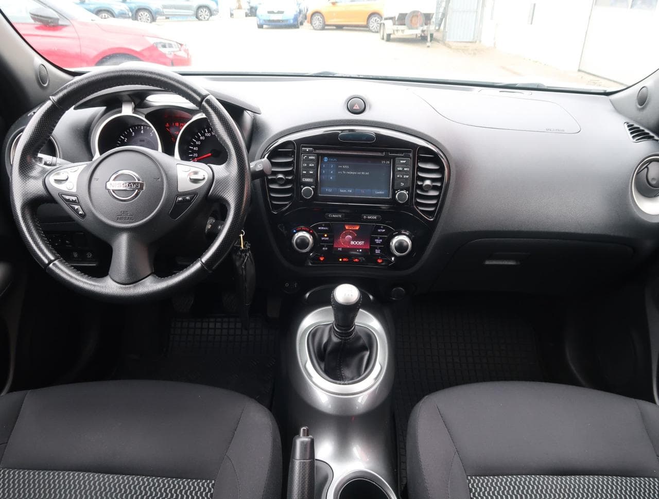 2017 Nissan JUKE - 16