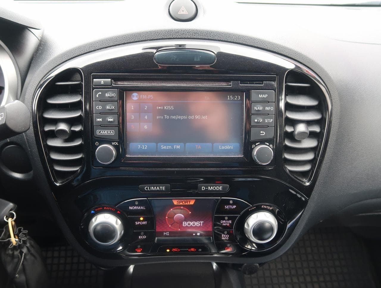 2017 Nissan JUKE - 29