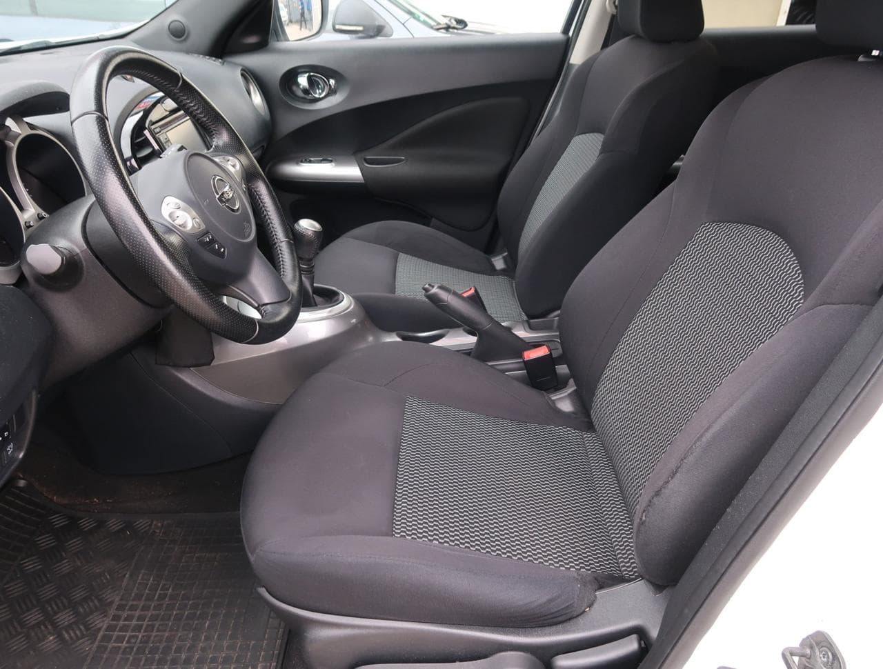 2017 Nissan JUKE - 26