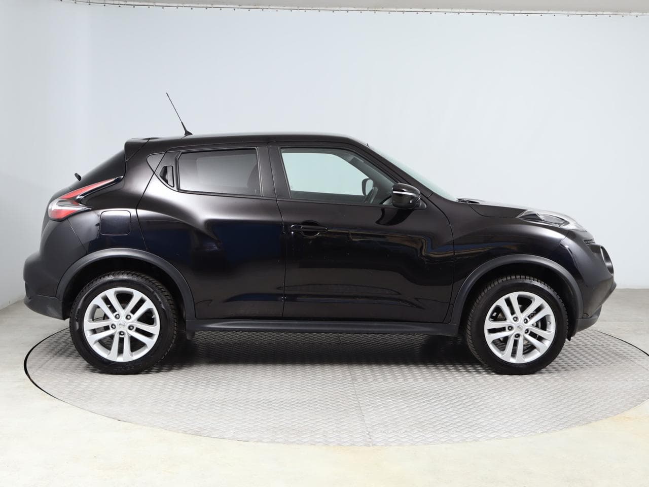 2016 Nissan JUKE - 11