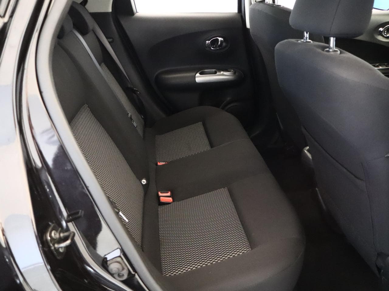 2016 Nissan JUKE - 16