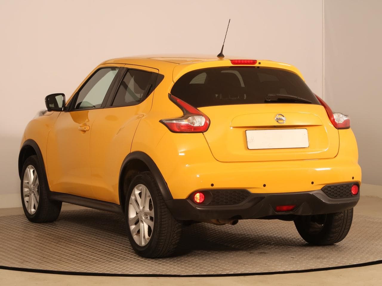 2017 Nissan JUKE - 5