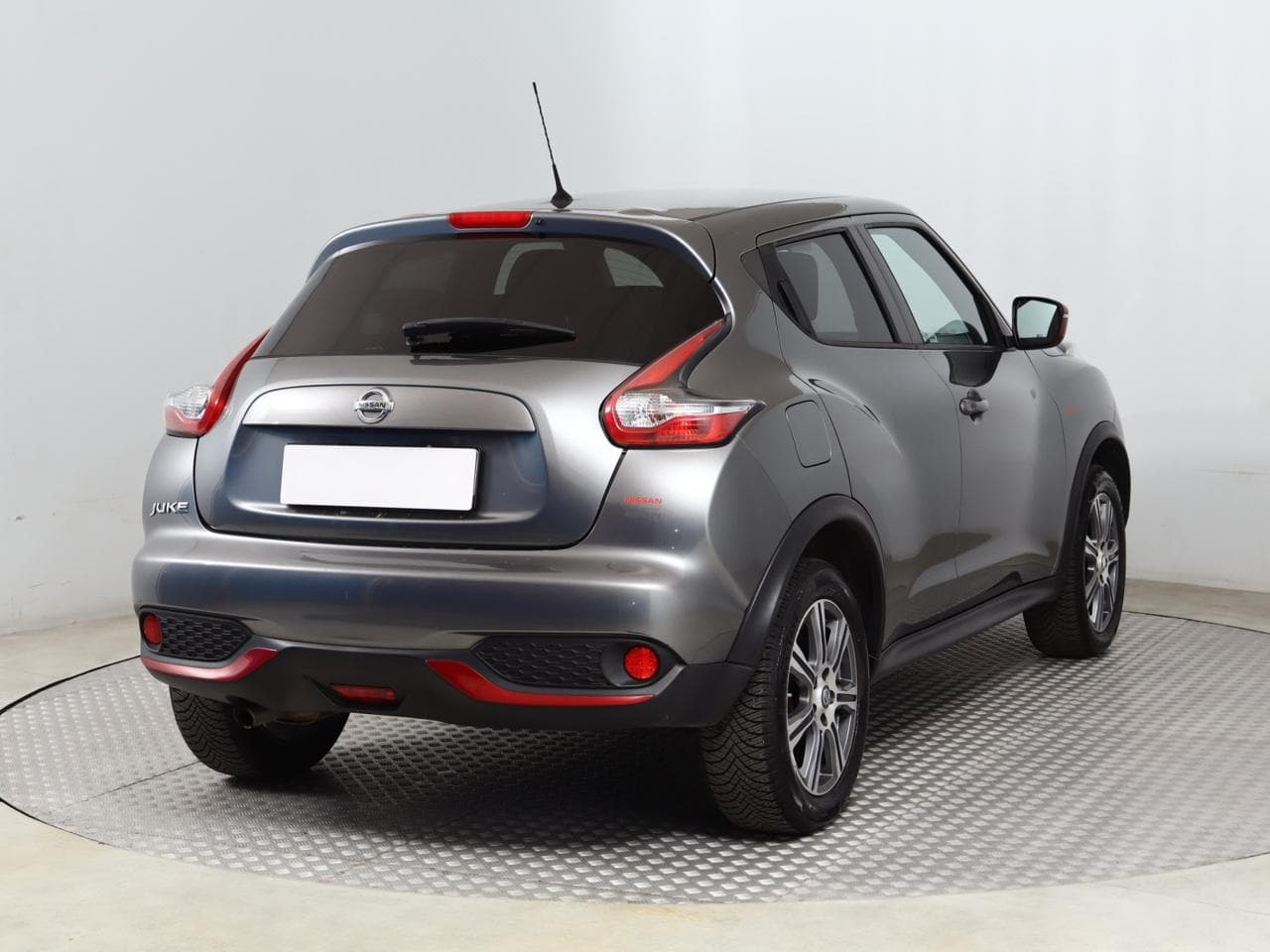 2017 Nissan JUKE - 7