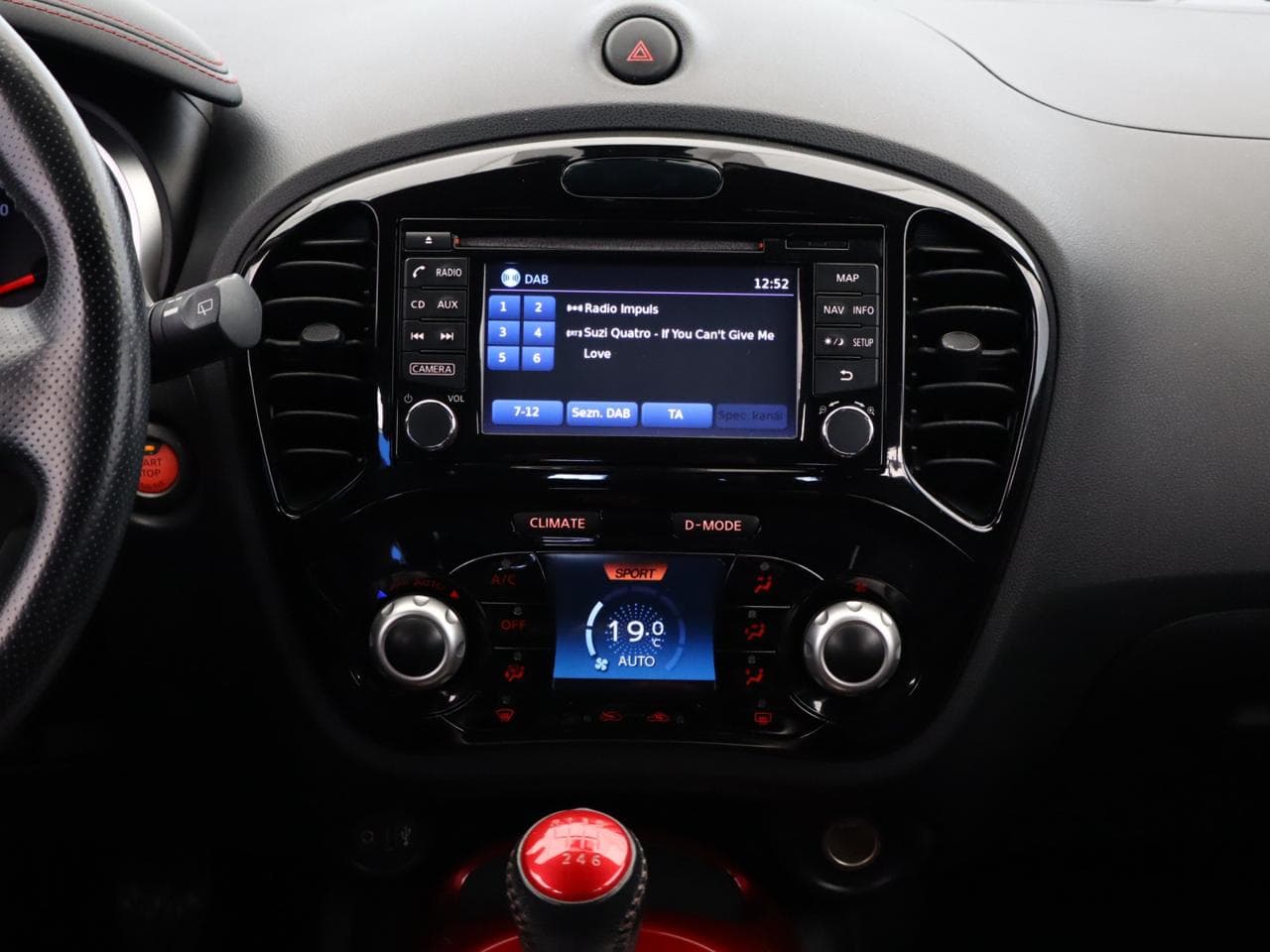 2017 Nissan JUKE - 16