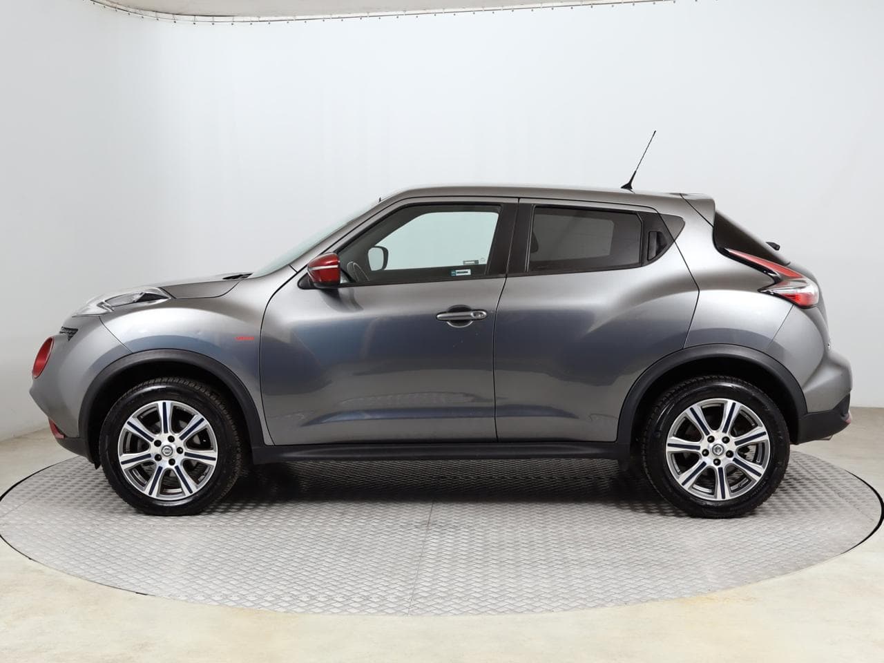 2017 Nissan JUKE - 4