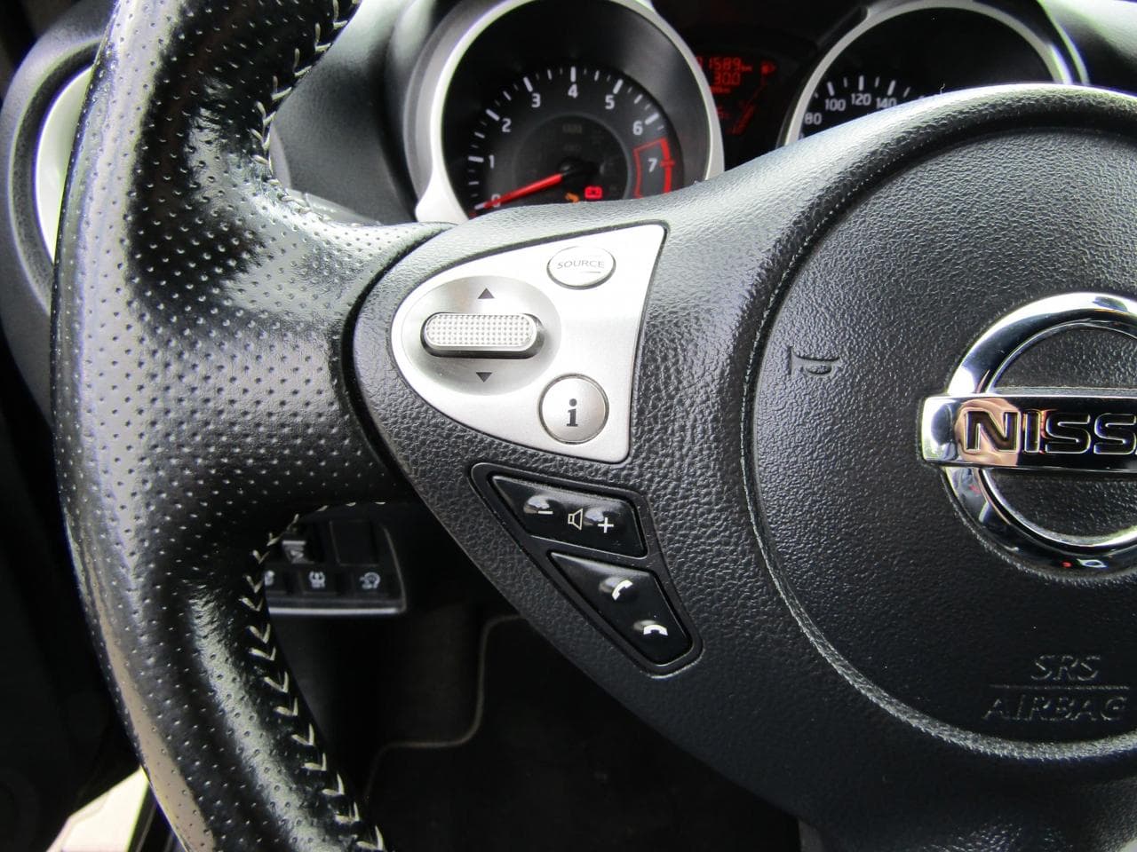 2017 Nissan JUKE - 16