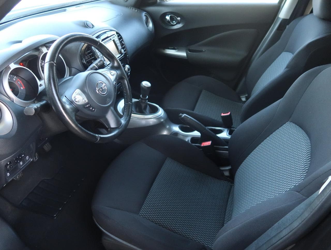 2017 Nissan JUKE - 16