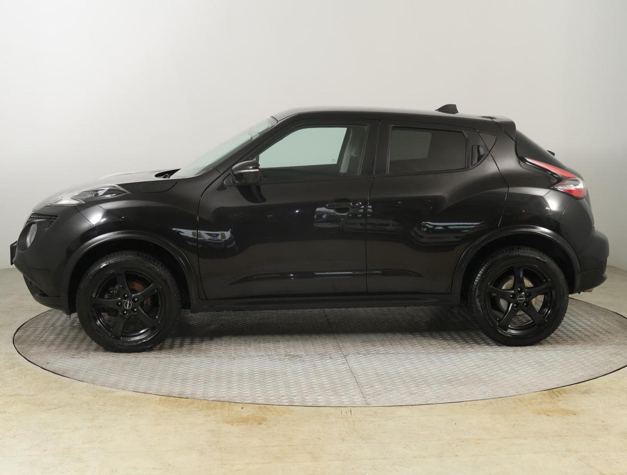 2017 Nissan JUKE - 4