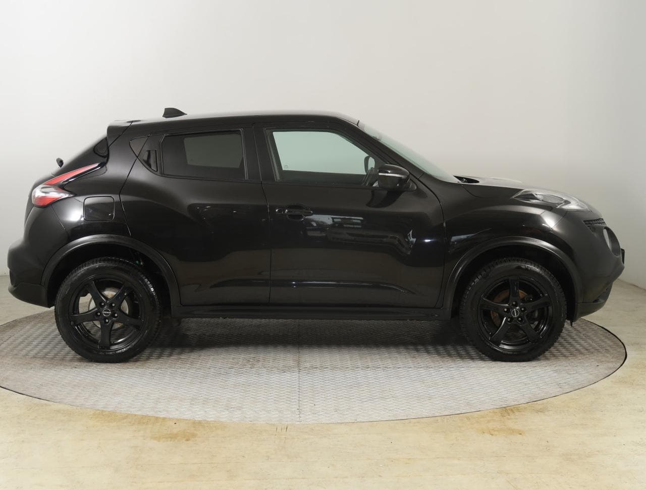 2017 Nissan JUKE - 8