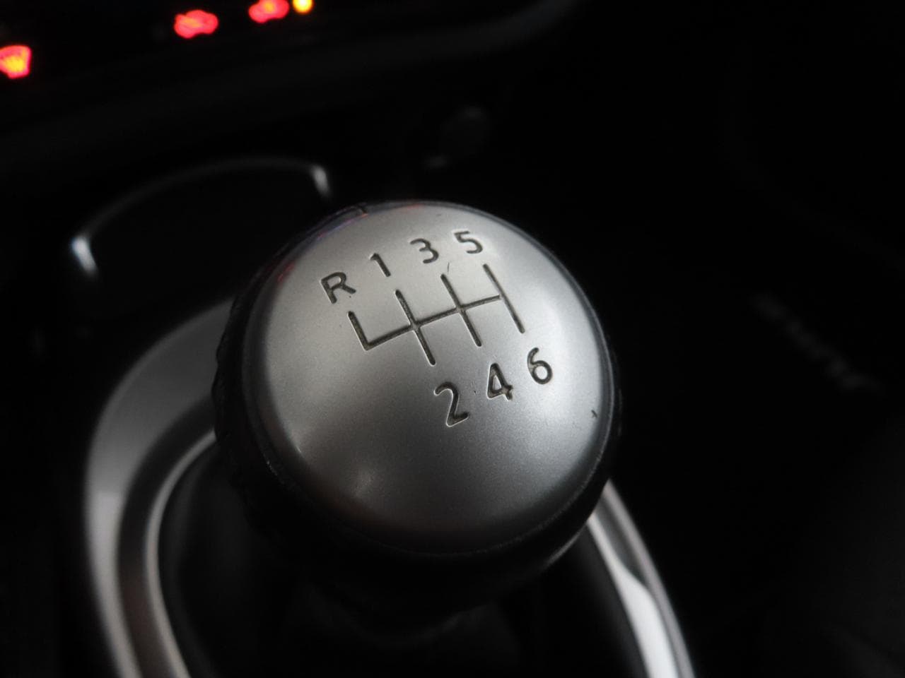 2013 Nissan JUKE - 19