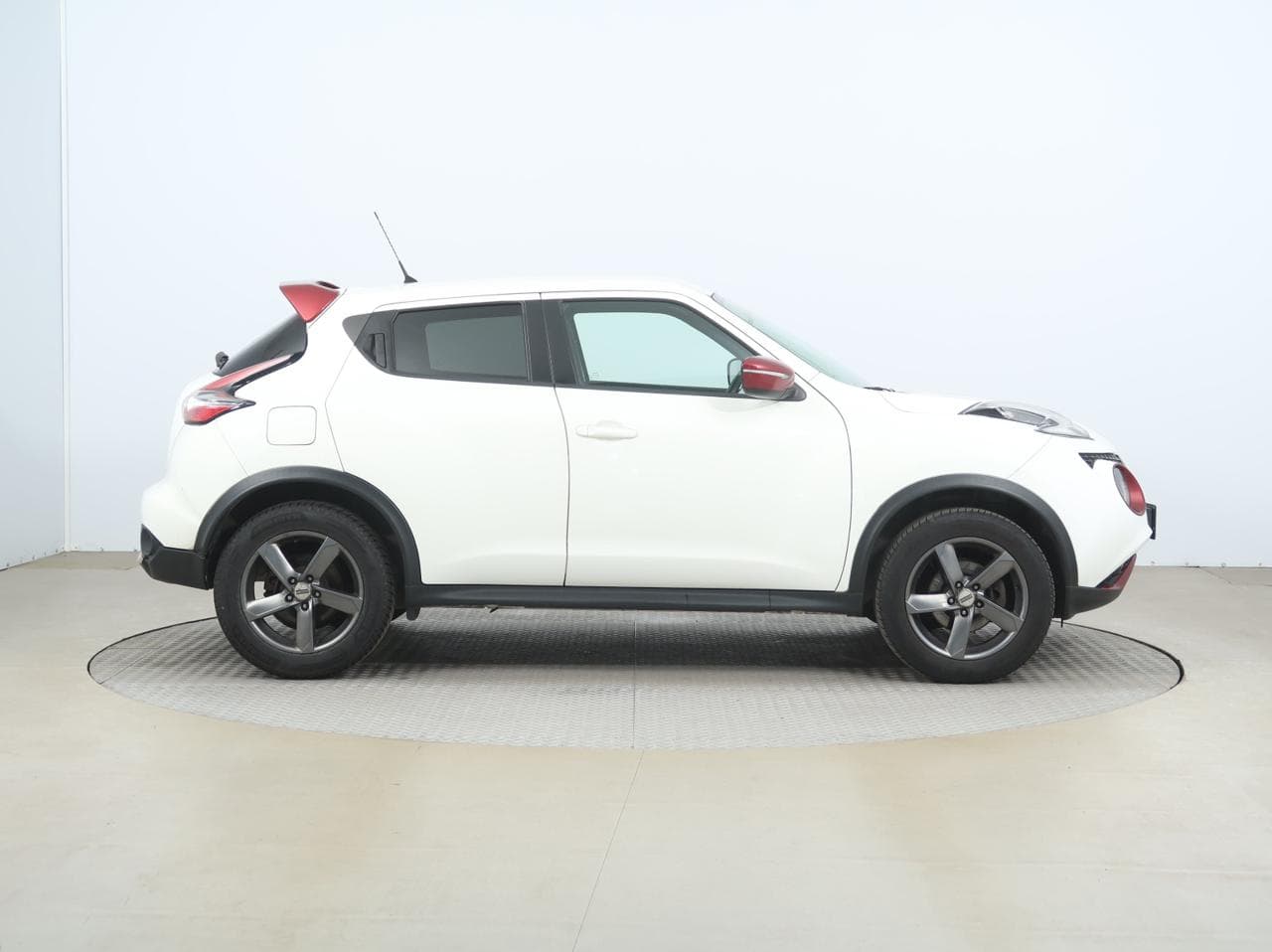 2015 Nissan JUKE - 8