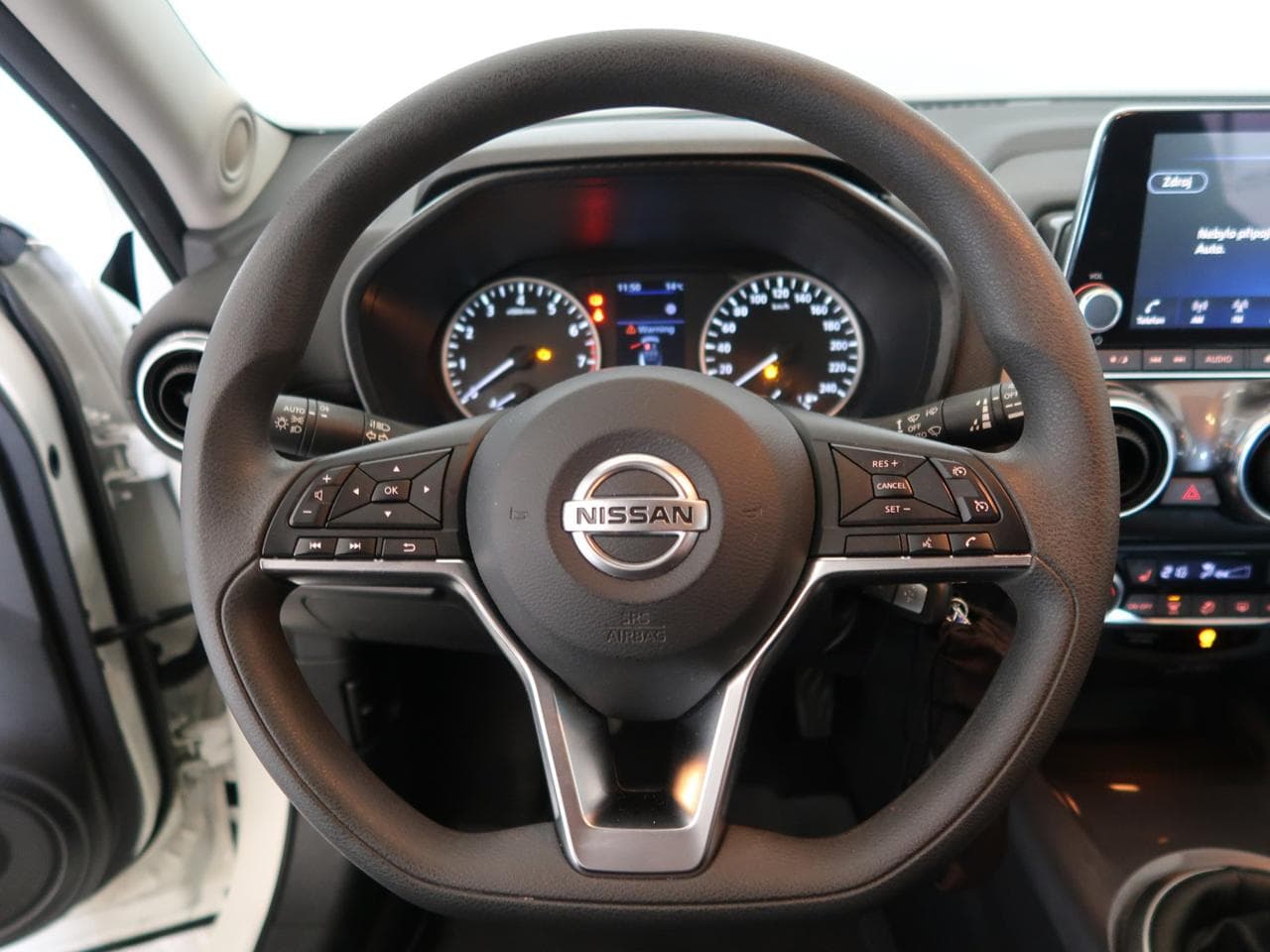 2022 Nissan JUKE - 24