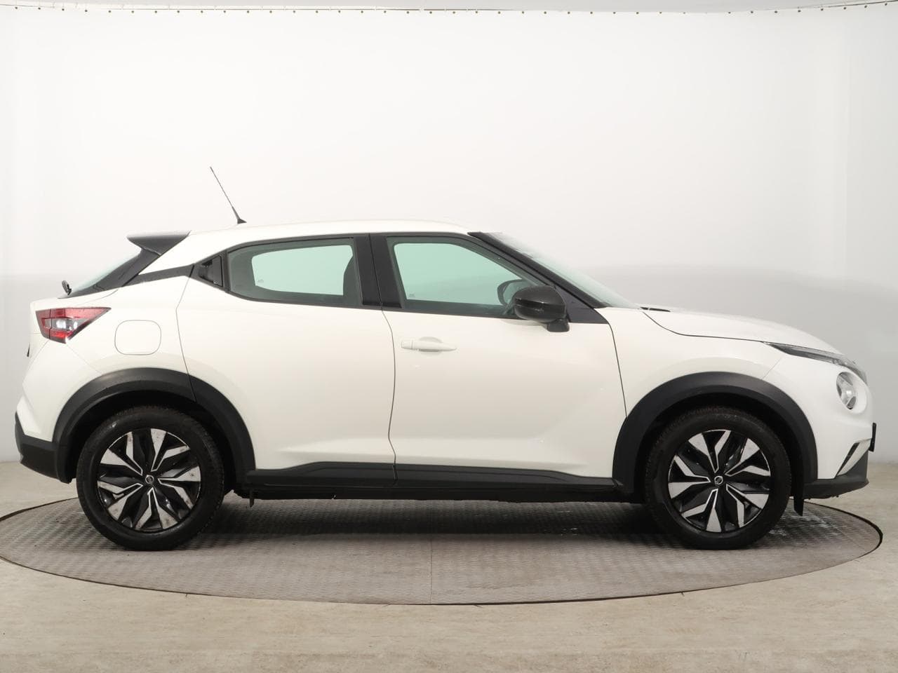 2022 Nissan JUKE - 8