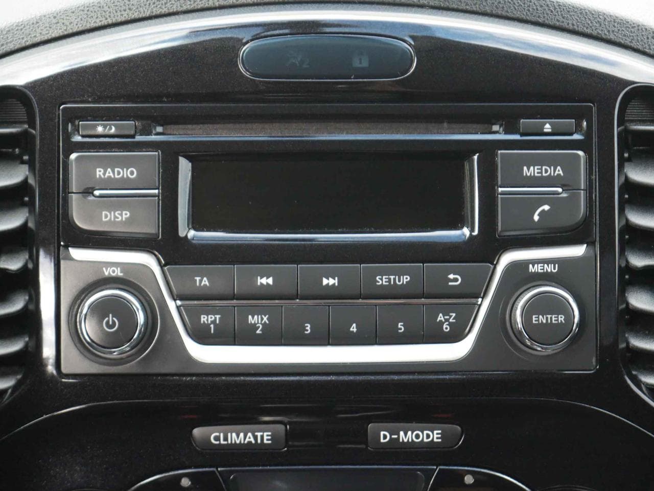 2016 Nissan JUKE - 18