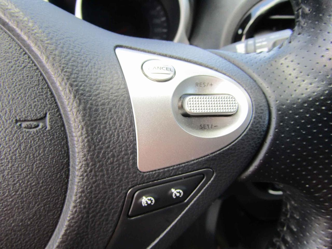 2015 Nissan JUKE - 30