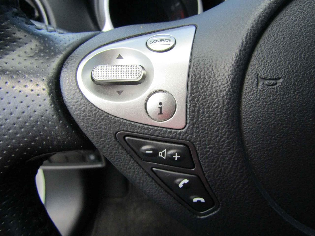 2015 Nissan JUKE - 28