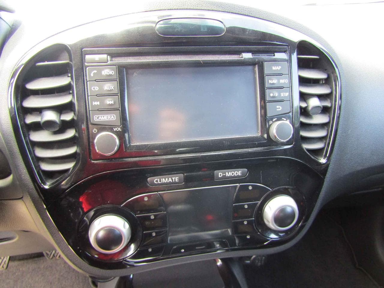 2015 Nissan JUKE - 21