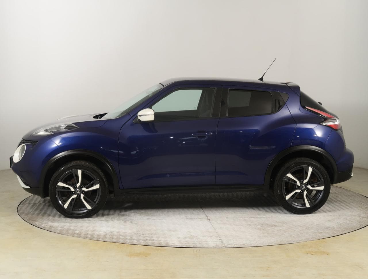 2015 Nissan JUKE - 6