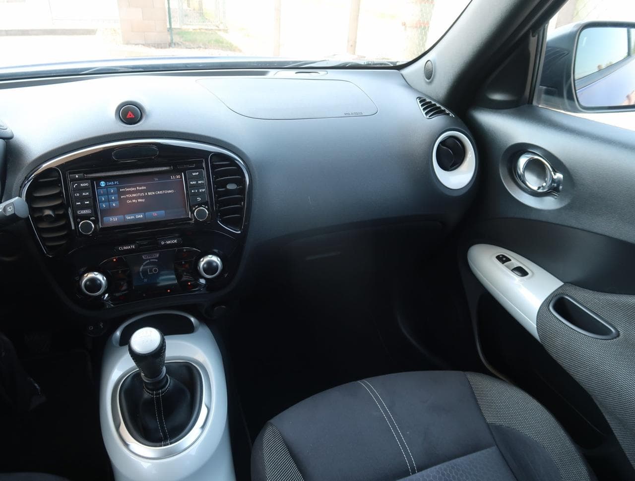 2015 Nissan JUKE - 19