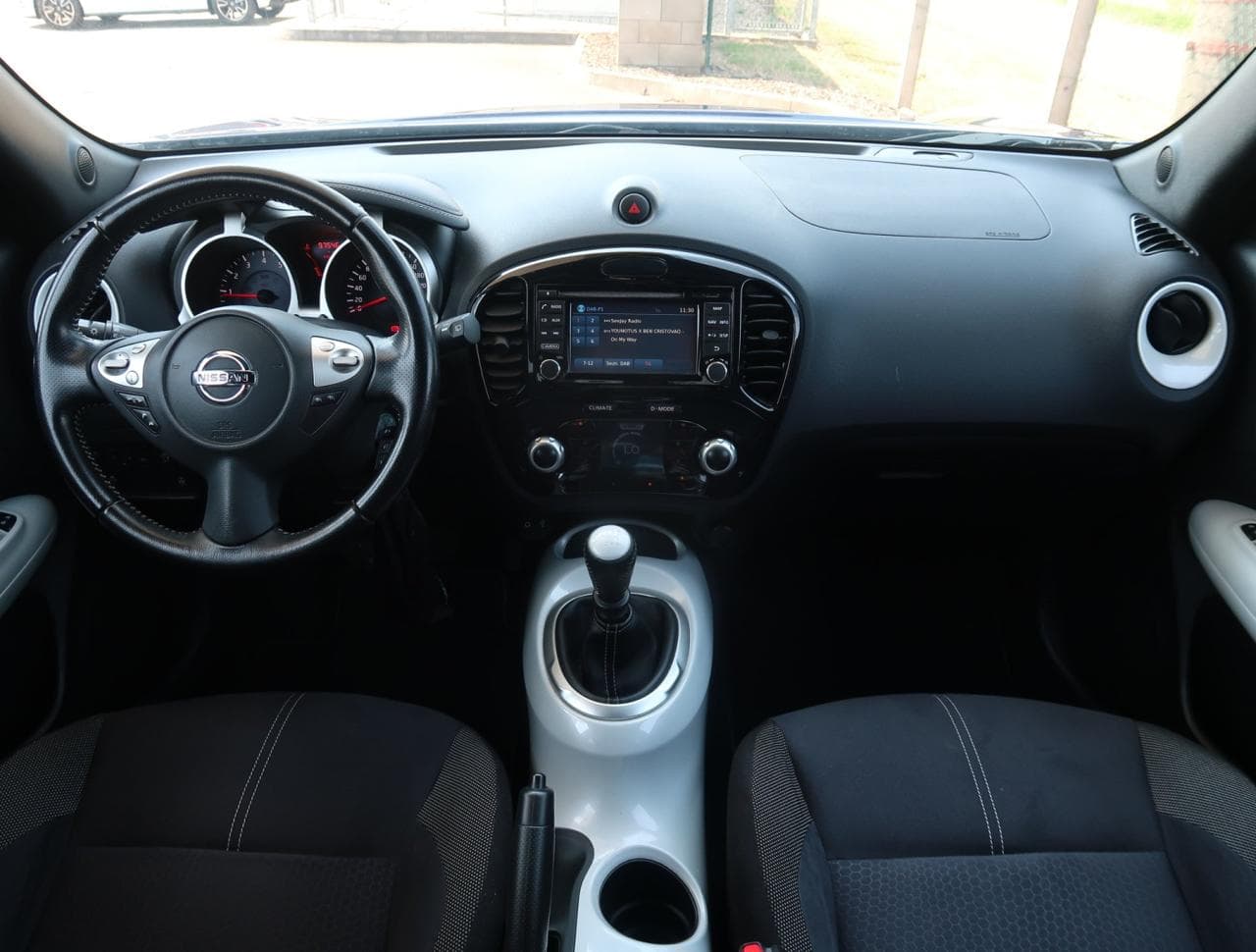 2015 Nissan JUKE - 17