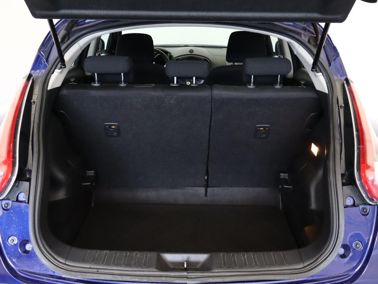 2016 Nissan JUKE - 17