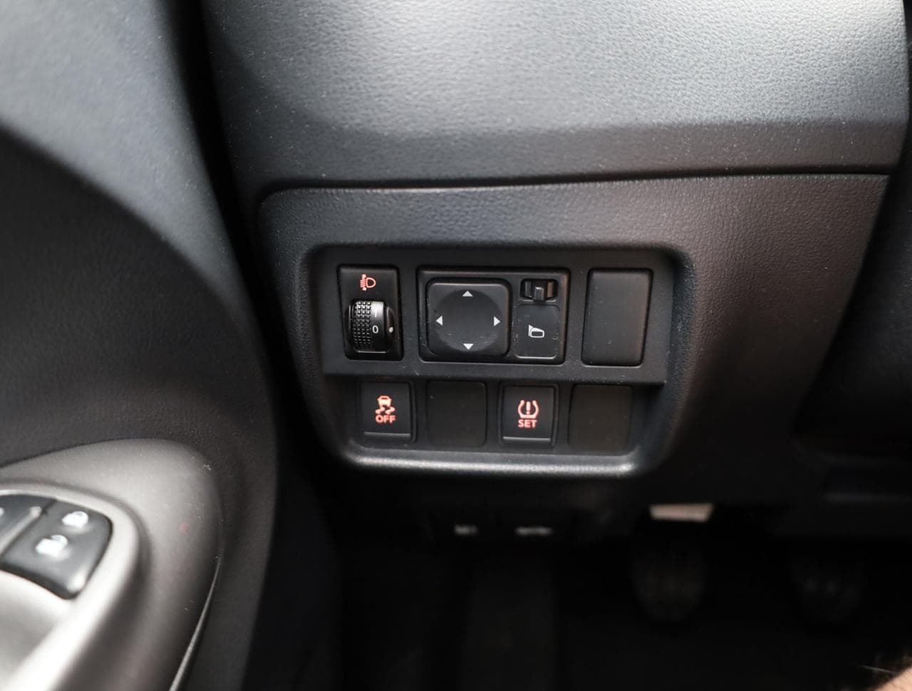 2015 Nissan JUKE - 17