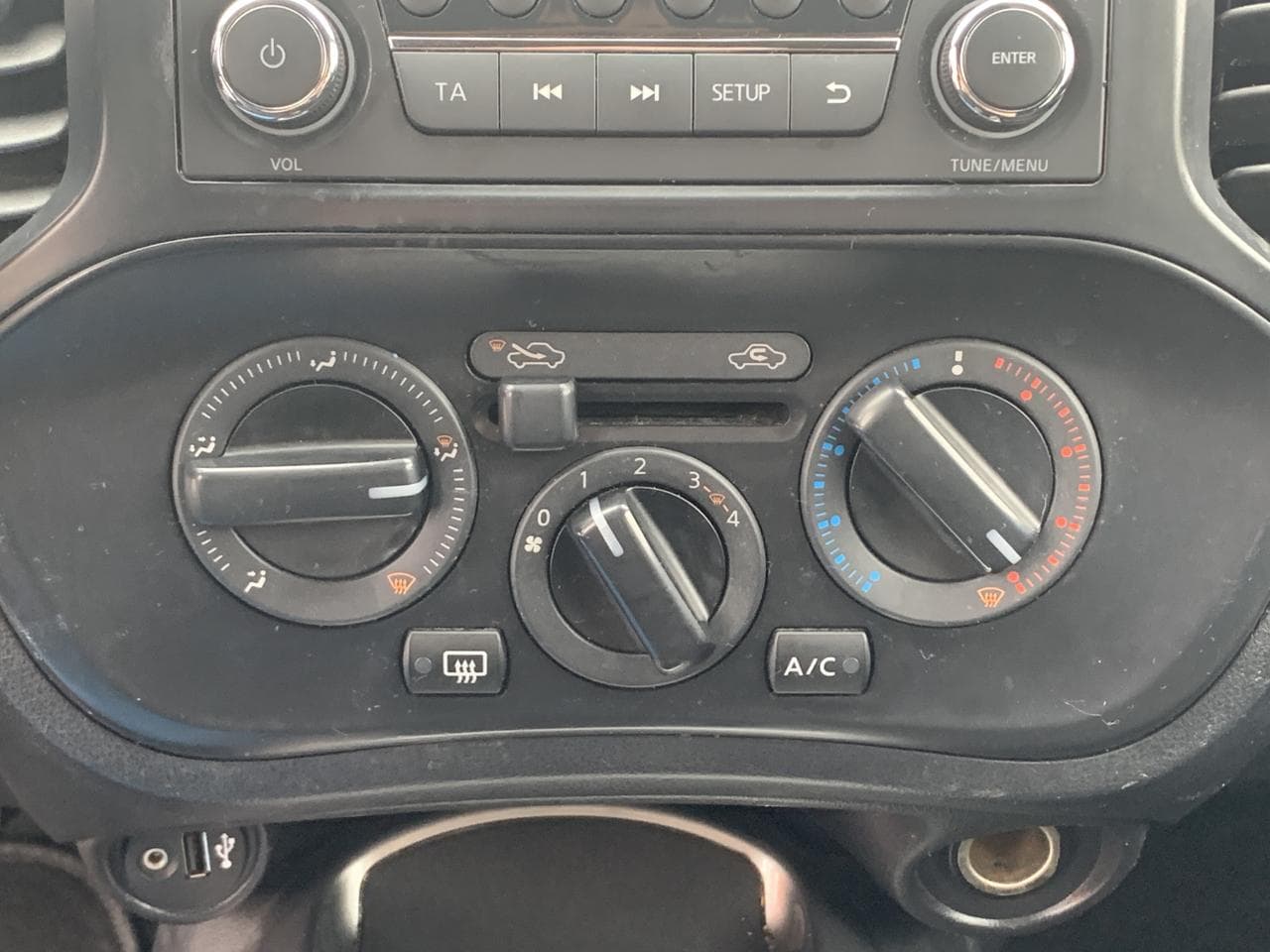 2010 Nissan JUKE - 16