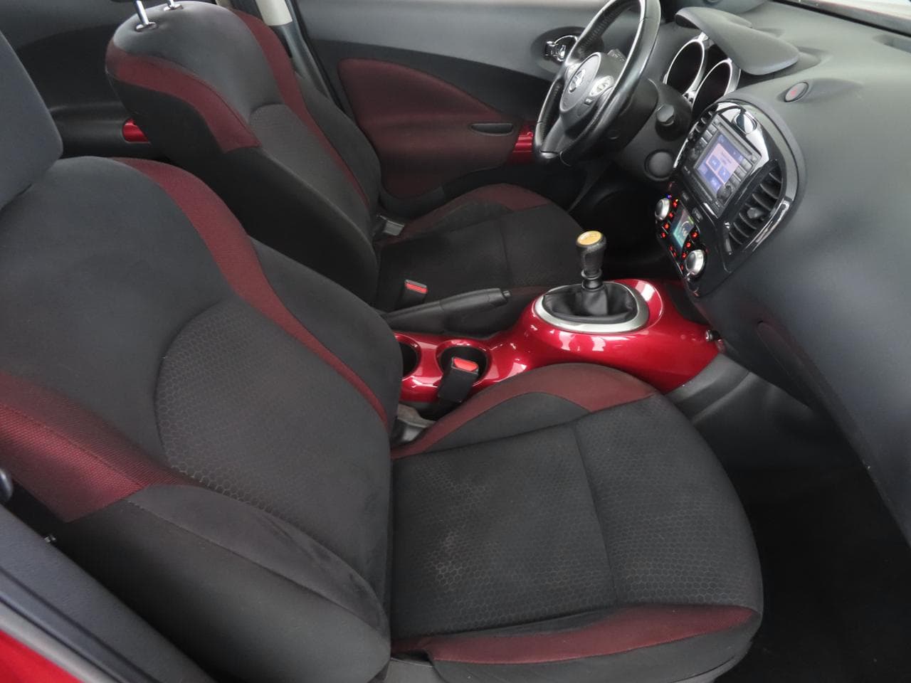 2011 Nissan JUKE - 12