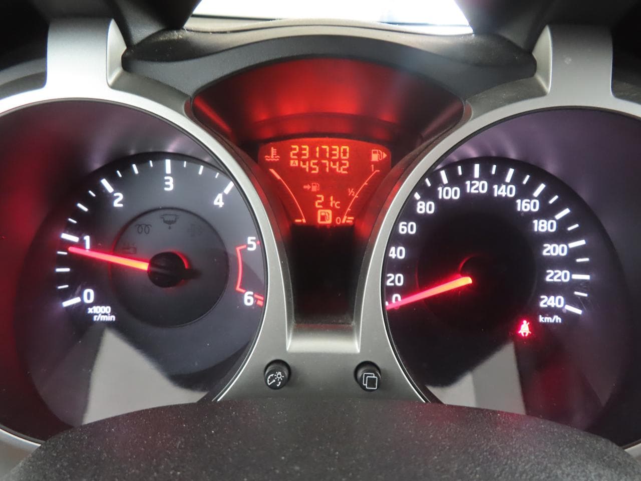 2011 Nissan JUKE - 17