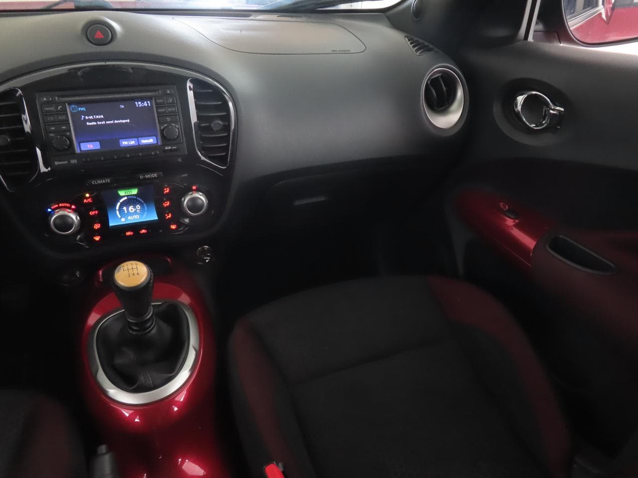 2011 Nissan JUKE - 11
