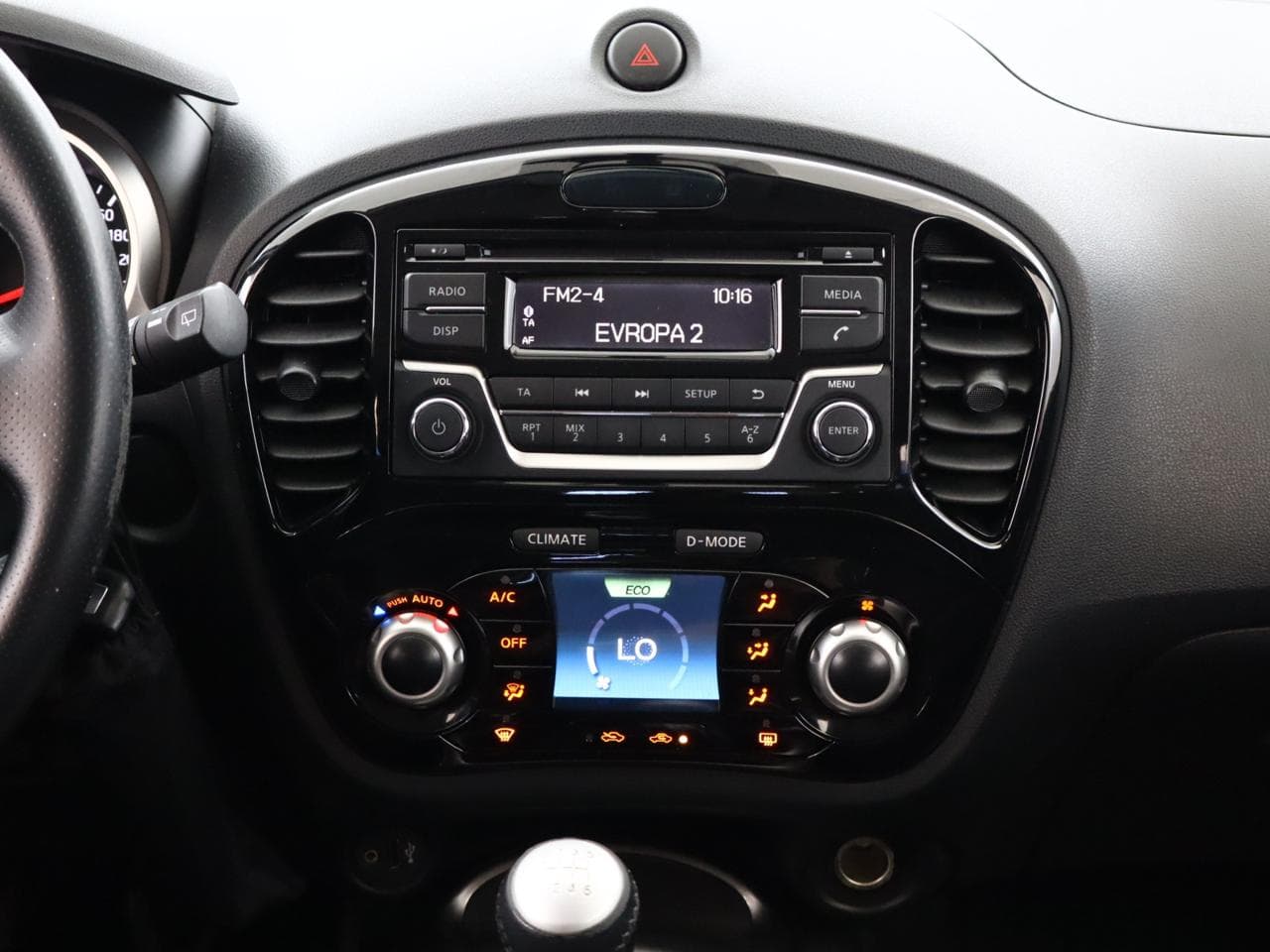 2015 Nissan JUKE - 16