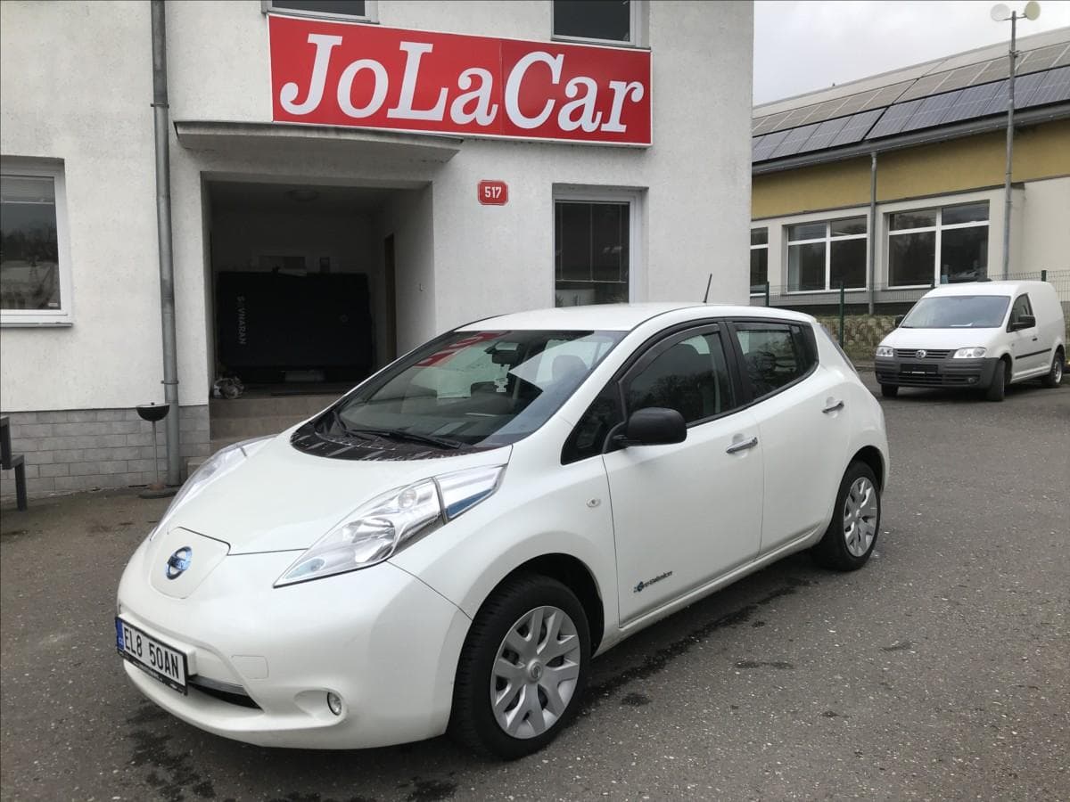 2016 Nissan LEAF