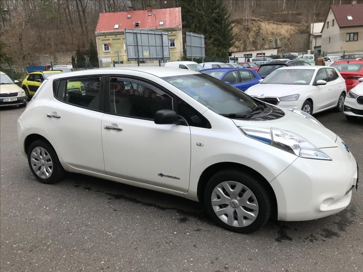 2016 Nissan LEAF - 4